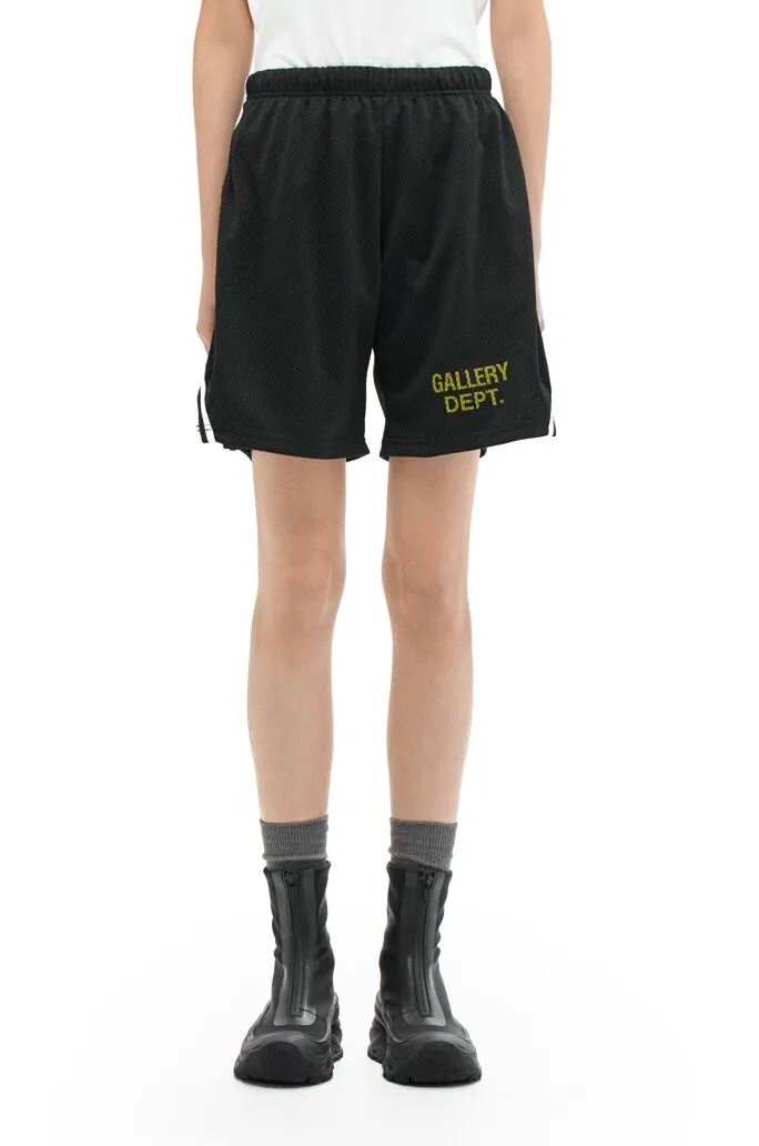 GALLERY DEPT. VENICE COURT SHORTS English mesh shorts Logo webbing wide-leg basketball shorts Black and white S-XL Original molding Loose wide-leg version American boys' first choice Breathable mesh fabric Superimposed soft material inside Comfortable and easy to match Custom-woven original consistent webbing/main mark/component wash mark Details are enlarged to follow